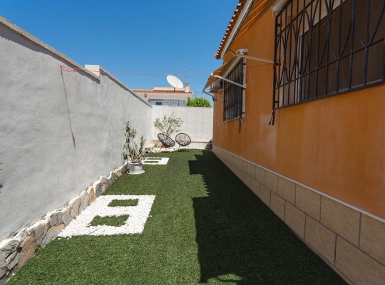 Ciudad Quesada (Town Center), Villa #CQ-016