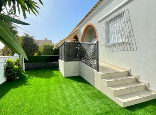 Torrevieja (Nueva Torrevieja - Aguas Nuevas), Bungalow #CQ-HS-83763