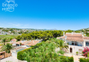 LARGE SEA VIEW VILLA WITH PRIVATE TENNIS COURT WALKING DISTANCE FROM MORAIRA TOWN CENTRE.