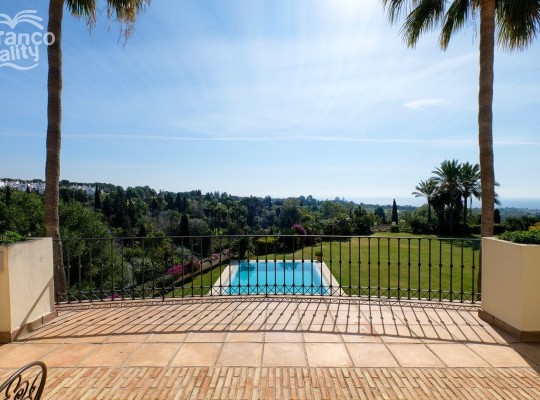 Marbella (Costa del Sol), Villa - Detached #CM-R4031305