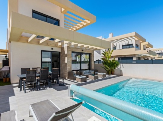Los Montesinos (La Herrada), Villa #CQ-BG-56703