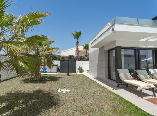 Ciudad Quesada (Town Center), Villa #CQ-100