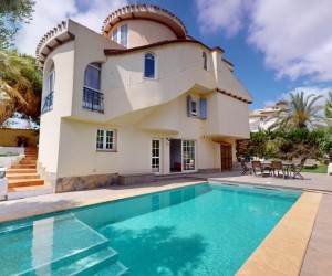 Orihuela Costa (La Zenia), Villa #CQ-WN-90261