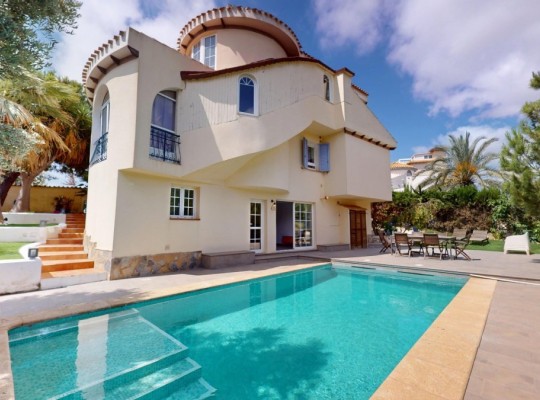 Orihuela Costa (La Zenia), Villa #CQ-WN-90261
