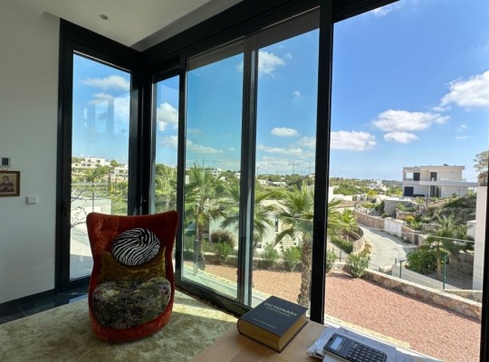 Las Colinas (Las Colinas Golf), Villa #CQ-BG-33908