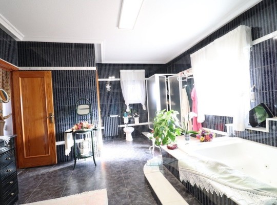 Torrevieja (El chaparral), Villa #CQ-JM-85937