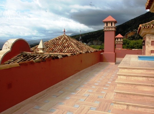 Sierra Blanca (Costa del Sol), Villa - Detached #CM-R3712655