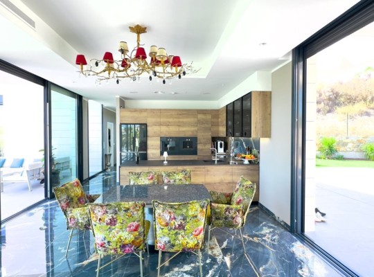 Las Colinas (Las Colinas Golf), Villa #CQ-BG-33908
