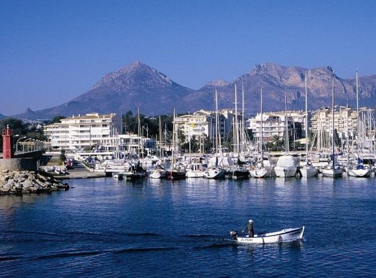 Finestrat (Sierra Cortina), Villa #RD-N8752