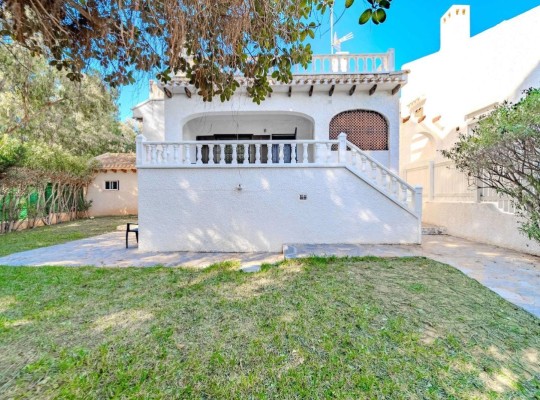 Orihuela Costa (Playa Flamenca), Villa #CQ-MY-49574