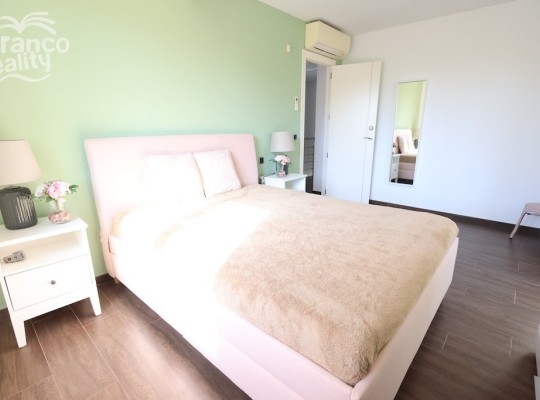 Vila s moderním zařízením v Cabo Roig