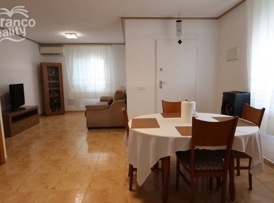 Rohový řadový dům v Altos del Limonar, Torrevieja