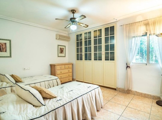Villamartin, Villa #CQ-VK-33226