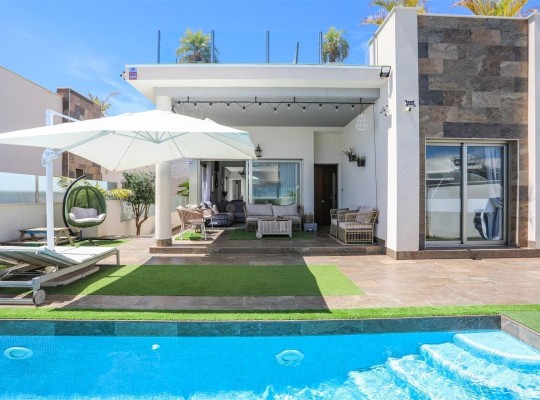Orihuela Costa (Villamartin), Villa #CQ-TS-17932