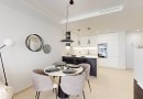 Butikový komplex s luxusními apartmány a výhledem na moře, Cabo Roig
