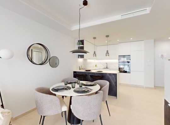 Butikový komplex s luxusními apartmány a výhledem na moře, Cabo Roig