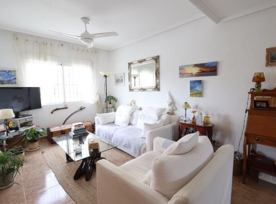Orihuela Costa (Playa Flamenca Norte), Villa #CQ-JM-69771