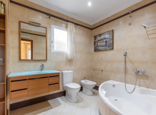 San Miguel de Salinas, Villa #CQ-837