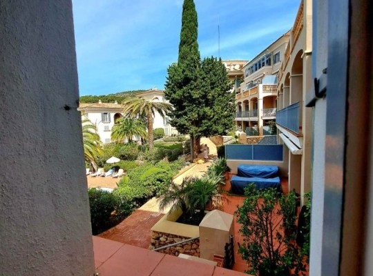 Luxusní apartmán s panoramatickým výhledem v exkluzivním golfovém komplexu 