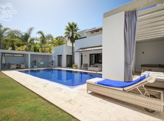 Benahavís (Costa del Sol), Villa - Detached #CM-R3918670