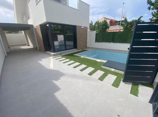 Los Alcazares (La Concha), Villa #CQ-00-33468