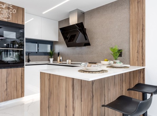 Apartmány s vyhřívaným bazénem blízko pláží Guardamar