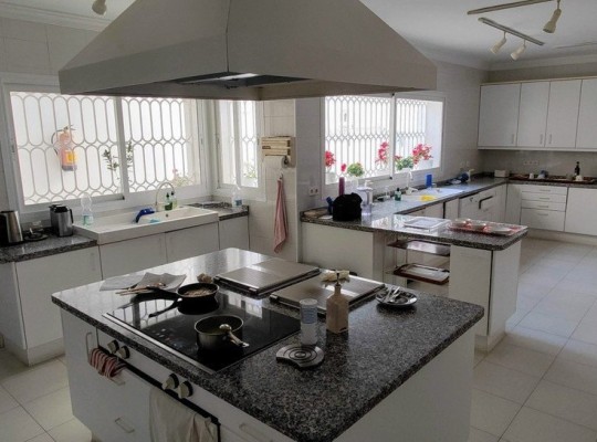 Guadalmina Baja (Costa del Sol), Villa - Detached #CM-R3858442