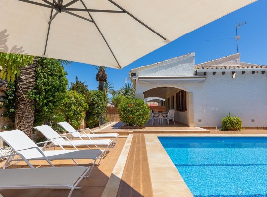Orihuela Costa (Punta Prima), Villa #CQ-KB-42391