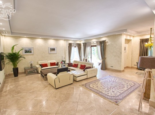 Marbella (Costa del Sol), Villa - Detached #CM-R4035049