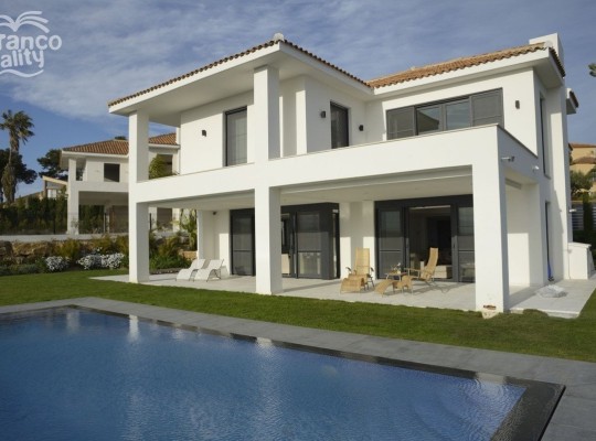 Artola (Costa del Sol), Villa - Detached #CM-R3102026