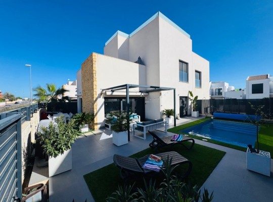 Ciudad Quesada (Pueblo Bravo), Semi Detached #CQ-092