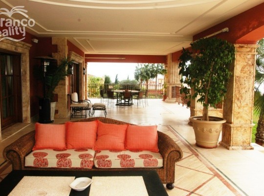 Sierra Blanca (Costa del Sol), Villa - Detached #CM-R3712655