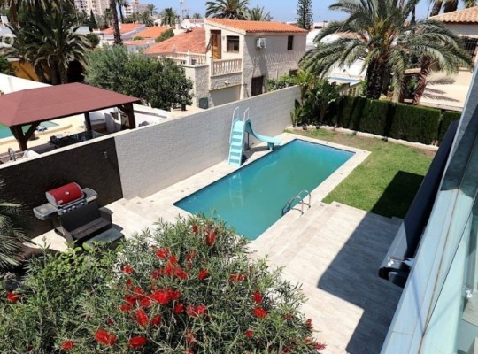 Torrevieja (Los Angeles), Villa #CQ-JM-88808
