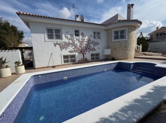 Benijofar (Benimar), Villa #CQ-847