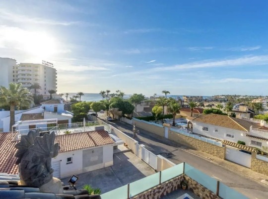 Orihuela Costa (La Zenia), Villa #CQ-BG-30362