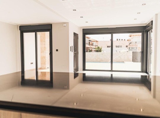 Orihuela Costa (Punta Prima), Villa #CQ-00-21192