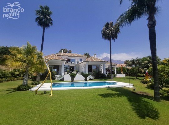 Marbella (Costa del Sol), Villa - Detached #CM-R3459355