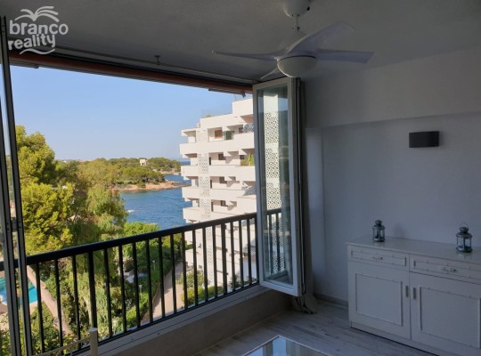 LUXUSNÍ APARTMÁN U PLÁŽE S BAZÉNEM V SON CALIU