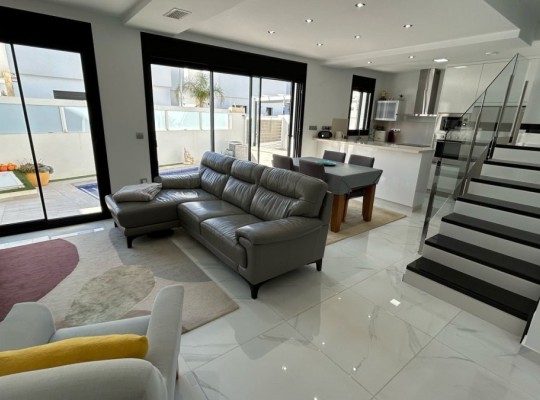 Los Montesinos (La Herrada), Villa #CQ-CB-17847