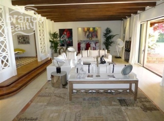 Estepona (Costa del Sol), Villa - Detached #CM-R4050412