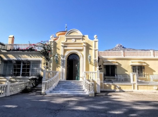 The Golden Mile (Costa del Sol), Villa - Detached #CM-R12150