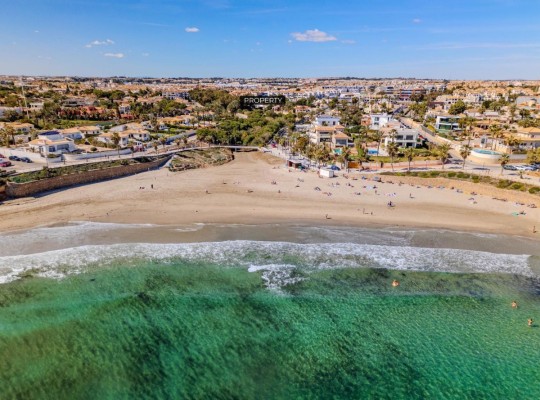 Orihuela Costa (Playa Flamenca), Villa #CQ-MY-49574