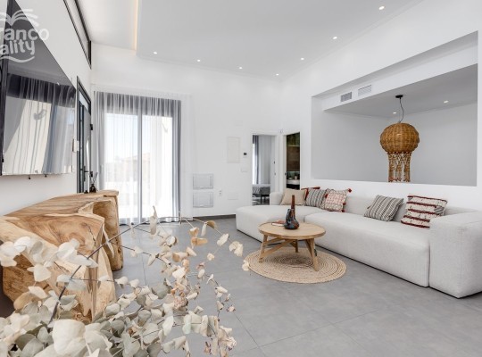 Villa 150m from La Mata beach