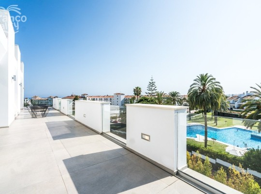 Nueva Andalucía (Costa del Sol), Villa - Detached #CM-R3916192