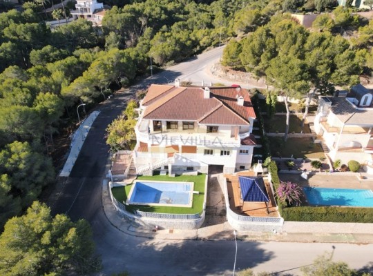 Campoamor, Villa #CQ-R-23091