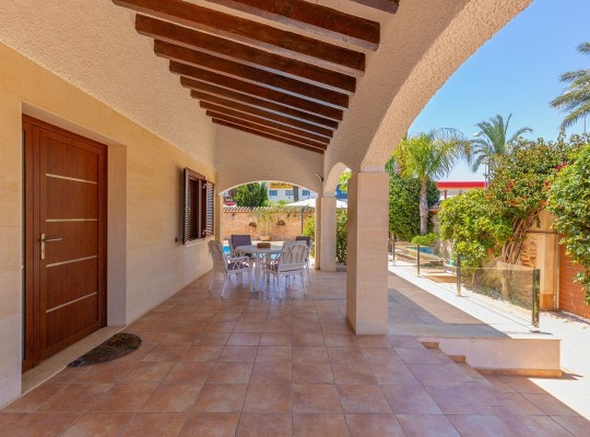 Orihuela Costa (Punta Prima), Villa #CQ-KB-42391