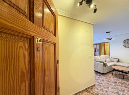 Apartmán ve výborné lokalitě, 200m od pláže Los Locos, Torrevieja