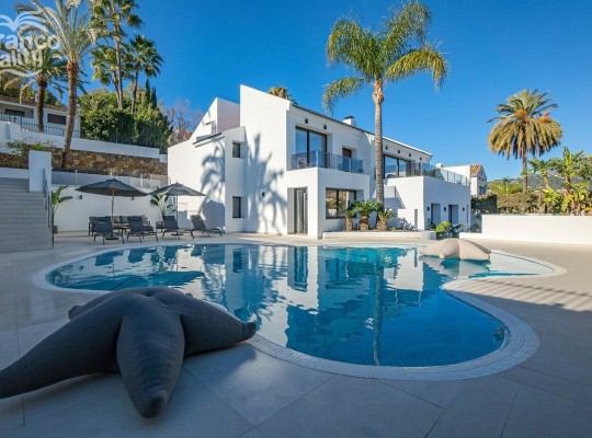 Nueva Andalucía (Costa del Sol), Villa - Detached #CM-R3990718