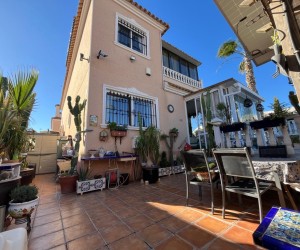 La Zenia (Orihuela Costa), Villa #CQ-M-64507