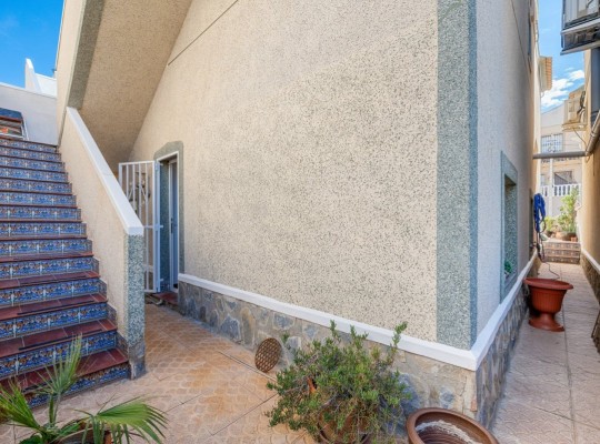 San Miguel de Salinas, Villa #CQ-WN-73689